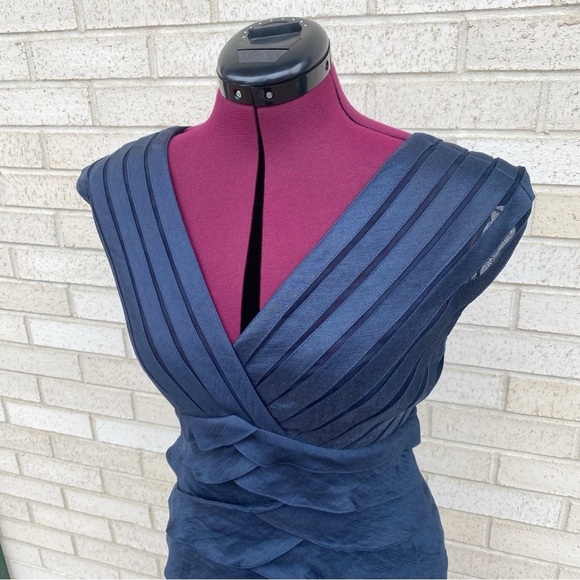 Adrianna Papell Special Occasion Navy Blue Gown Long Dress Ruffles Tiered Sz 6 - Picture 6 of 16